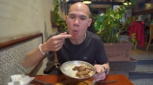 Huge Balkan food tour in Skopje, North Macedonia - Macedonian cevapi, burek & pljeskavica + rakija!