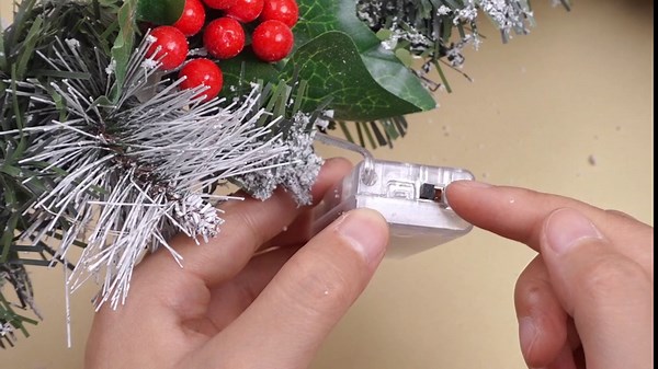 35.4 Inch Prelit Mailbox Christmas Swag with 20 White LED Lights Mail Box Swag with Pine Cone Berry Christmas Mailbox Decorations Outdoor Mailbox Wreath for Holiday Christmas Home Decor