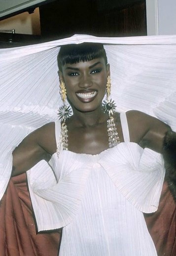absolute icon. #gracejones #80s #iconic | grace jones