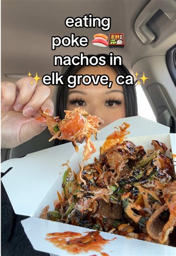 eating POKE NACHOS from Hokee Poke in Elk Grove, California in an asmr/mukbang @Hokee Poke