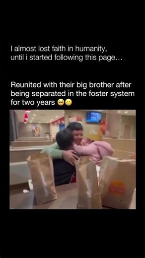 Heartwarming video of Kids being reunited from separated foster care.