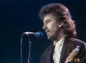 George Harrison & Friends - While My Guitar Gently Weeps, 1987 | Legendy muzyki
