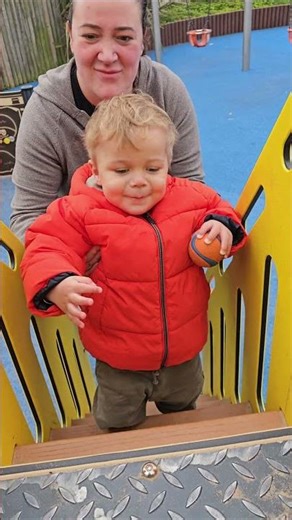 A WALK ALONG SOUTH SHIELDS BEACH WITH A BEAUTIFUL LEONBERGER AND OUR BEAUTIFUL SON LUCA #leonberger