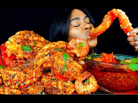 KING CRAB SEAFOOD BOIL MUKBANG | SEAFOOD | MUKBANG | DESHELLED LOBSTER | SEAFOOD BOIL | ASMR EATING