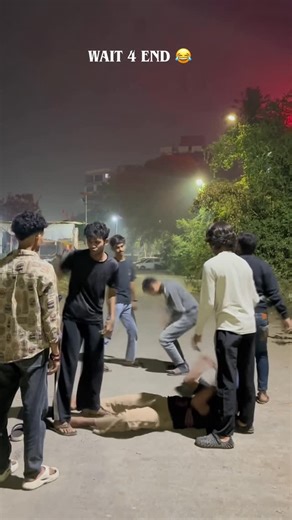 આવારા છોકરાવો on Instagram: "Every iPhone user problem 😂 @aavara_boys_08 . . . #reels #funnyvideos #funnymemes #avaraboys #iphoneusersbelike"