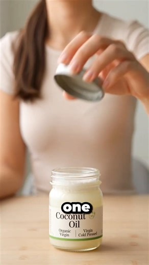 Viral Coconut Oil Slugging Hack for Dry Skin – Super Simple Overnight Glow!