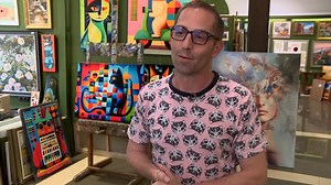 Képzőművész lett Császár Elődből, macskás képeiből már jobban megél, mint a zenélésből