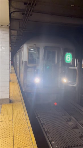 IRT Lexington Avenue Line A R62A 6 Train Arriving At Canal Street #mta #train #newyork #nycta