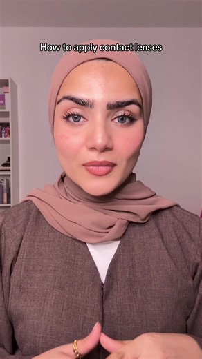 The Easiest Way to Wear Contact Lenses!