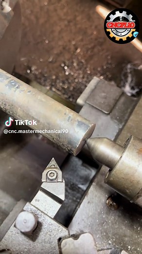 Tournage et Filetage : Techniques et Machines CNC