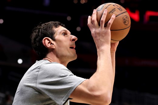 How Big Are Boban Marjanovic's Massive Hands?
