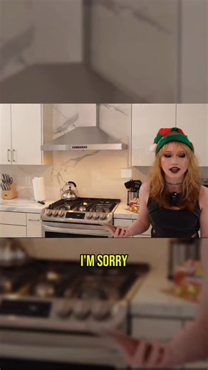 Maisie Lynn | Enjoy my primordial screeches. 😇 w/ @apocalypto_12 #livestream #lmfao #clips | Instagram