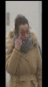 Karst overleed vorige week onverwachts op 59-jarige leeftijd. Woensdagmiddag stond zijn kist op het podium van theater De Tamboer in Hoogeveen, waar de Drentse zanger vandaag eigenlijk zijn nieuwe tournee zou aftrappen. Zeker 2500 mensen namen daar afscheid van hem. | NOS