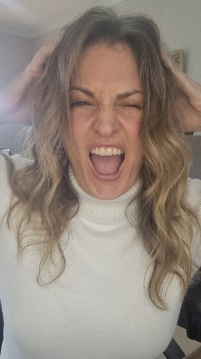 GRWM on this cold and rainy day... because it's frowned upon if I live in my cosy gown and messy bun all day !! 🥶 | Sam Swartz Hair