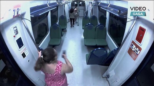 Subway Zombie Prank (Terrorific!!!)