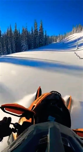 Snowmobile Gone Wrong 🏍️ Snowmobiler Lose Control 🚨 Snowmobiling Snowy Fail Moments ❄️