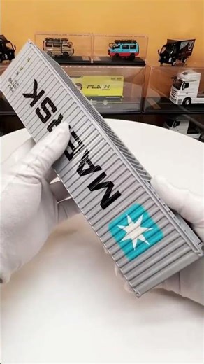 Shipping Container Scale Models (MAERSK) #container #scalemodel #diecast