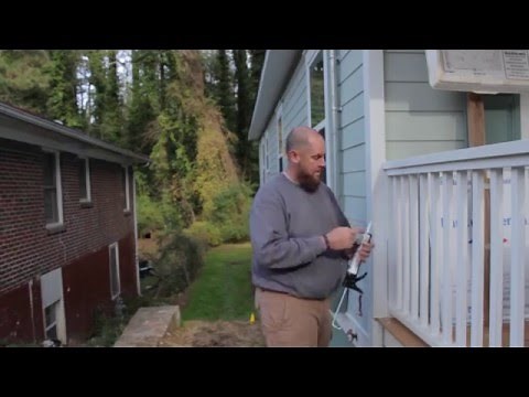 How to Caulk Joints Between Wood