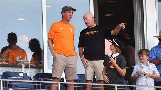 Peyton Manning describes emotions of Tennessee baseball title at Manning Passing Academy