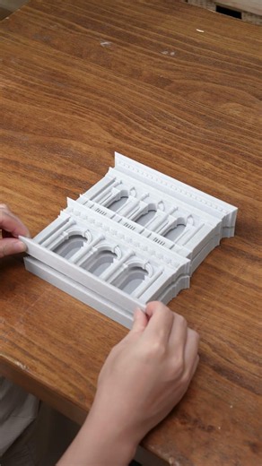 Baroque style, but make it magnetic. Model: Fridge Magnet (Nexprint)