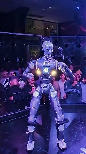 Exterminador do Futuro? Robô luta com um humano