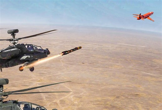 AH-64以极高的精度摧毁疯狂的无人机