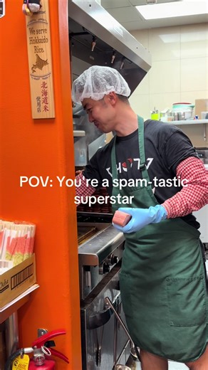 Building a Spam Wall at Musubi Cafe in Hawaii