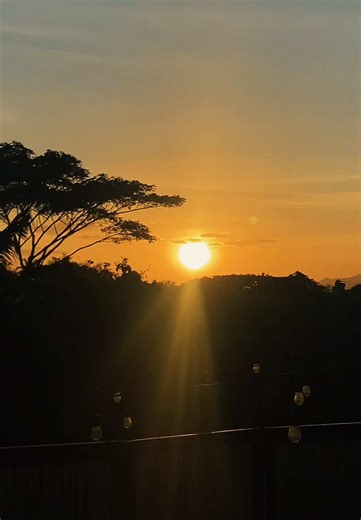 📍 District Villa – Villa 2, Indang, Cavite As a staycation girlie, this place is a solid yes. From inquiry to check-out, super easy to talk to — no stress, no hassle, big plus already. 🤍 The resort is still new and developing, but honestly? The amenities are so worth it for the price. Nothing feels lacking. Every corner is Instagrammable — like, camera always on. 📸 You’ve got 🎱 billiards, 🎯 darts, and a 🏊 pool (3–5ft). Aircon works really well, especially with the cold weather — cozy vibes