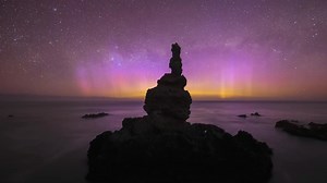 2.8K views · 455 reactions | The Aurora Australis putting on a show ✨️ | Paul Wilson Images | Facebook