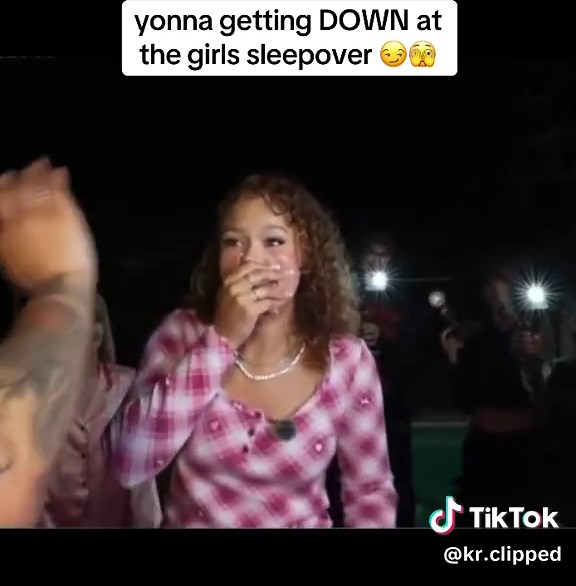 Yonna's Epic Sleepover Dance Moves