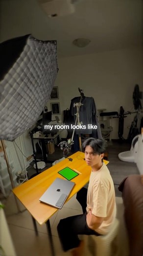 I filmed myself in a "virtual" studio using AI...