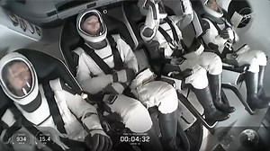 A SpaceX Dragon spacecraft carrying NASA astronauts Anne McClain and Nichole Ayers along with mission specialists JAXA (Japan Aerospace Exploration Agency) astronaut Takuya Onishi, and Roscosmos cosmonaut Kirill Peskov splashed down in the Pacific Ocean on Aug. 9, 2025. Read more👉 https://space-com.visitlink.me/VwEI3r Credit: SpaceX | Space.com