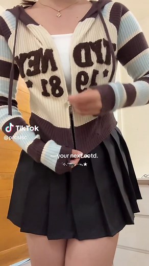 🖤🎧🏁♠️ #y2kaesthetic #y2kjacket #streetwear #fypシ゚viral #miniskirt