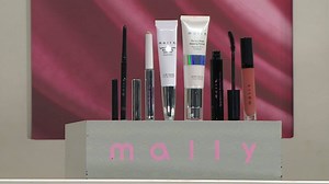 Get glowing with Today’s Special Value six-piece Mally make-up collection > http://bit.ly/2wt0Fkl | QVC