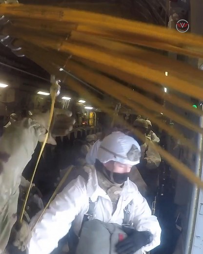 Cold-Weather Paratrooper Drop Mission! ❄️🔥 | US Military News