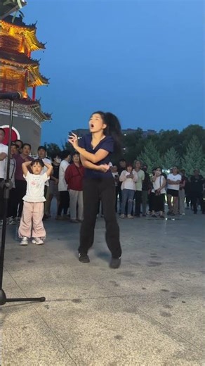 Live Finger Dance to "Drinking Till My Heart Breaks" | Fengbao's Raw On-Stage Emotional Cover