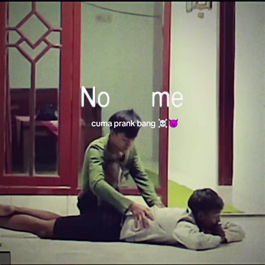 Prank Menyeramkan di TikTok: Hantu Pingsan!