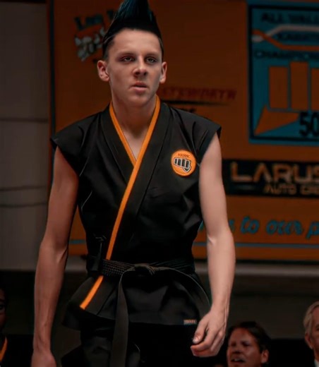 「 HAWK 🥶 」- COBRA KAI HAWK VS ROBBY EDIT #SHORTS #COBRAKAI #HAWK