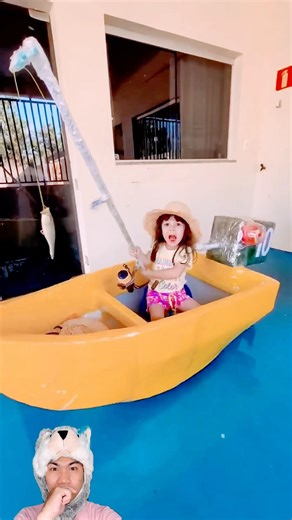 Mancing ikan malah diikuti hiu #shorts