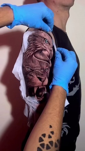 TATUADOR sin COSTO ALGUNO COMENTA, SÍGUEME Y PARTICIPA 🔥🖤 https://instagram.com/hoodmasterstattoo?igshid=ZDc4ODBmNjlmNQ== #tattoosinlimites #foryoupageofficiall #reels #viralvideos | Hood Masters Tattoo Marketplace Store