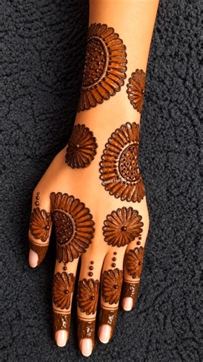 😱🔥Back Hand आसान मेहंदी डिजाइन#newmahendi#tricks#viralvideo#simplemehndi#mehandidesign
