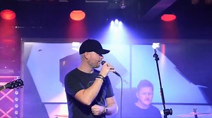 "Throwin' down dice, lookin' for a lucky seven..." Follow the smart...