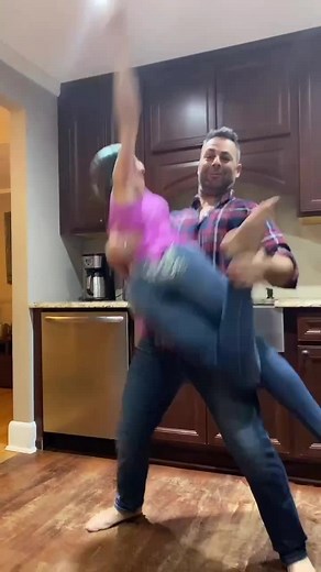 Love #purrum makes us want to dance! What about you? #reggaeton #gkdance #fyp #purrumchallenge #thesongdancechallenge #dancechallenge #momandad #fy