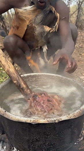 Primitive Cooking Skills Still Alive #PrimitiveCooking #SurvivalSkills #WildFood #nomoderntools