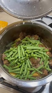 Green beans Bredie 😊 Salwaa's Cape Malay Cooking Recioe in comments. please share to save the recipe on your timeline | Salwaa's Cape Malay Cooking