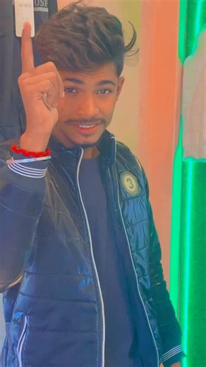 Ranvijay Yadavanshi on Instagram: "Splender ❤️ . . . . . . . . #instagram #splender #lover"