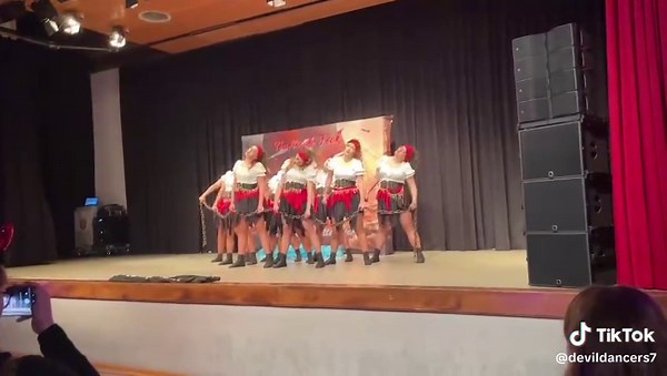 Teuflisch Jeck auf dem Piratendeck – Komplettes Tanzvideo