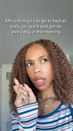 Why is this the ultimate life hack?? 🤭 #morning #earlybird #lifehack #relatable #funny