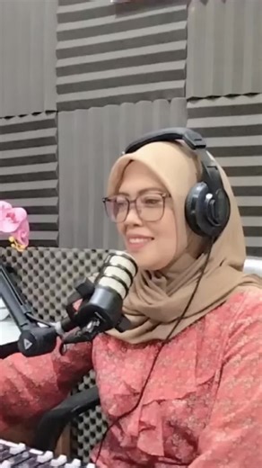 Behringer HPM1100 Studio Monitoring Headphone