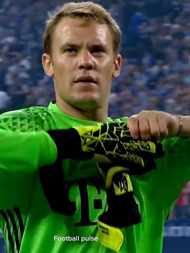 Manuel Neuer Crazy Skills & Feints – Goalkeeper or Playmaker? 🤯⚽#neuer #footballshorts #soccer